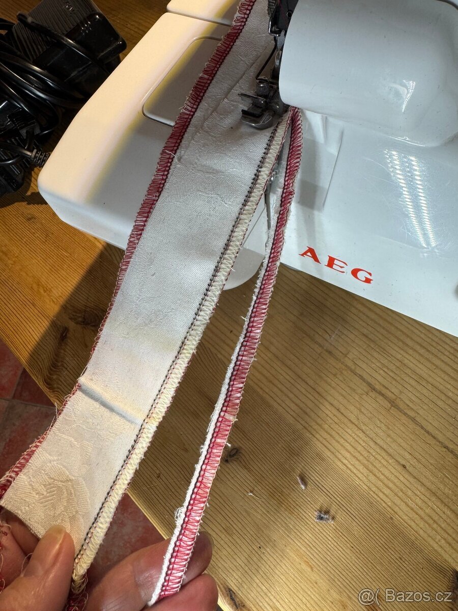 Overlock AEG 760 moderní - TOP stav - 5