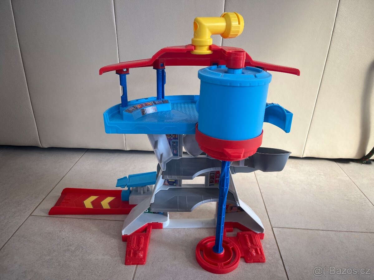 Věž tlapková patrola - 5