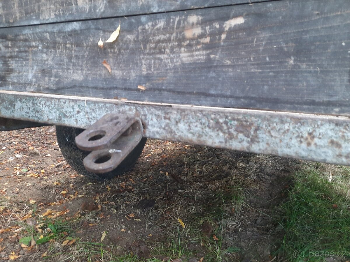 Prodám káru za malotraktor cena 5000kč - 5