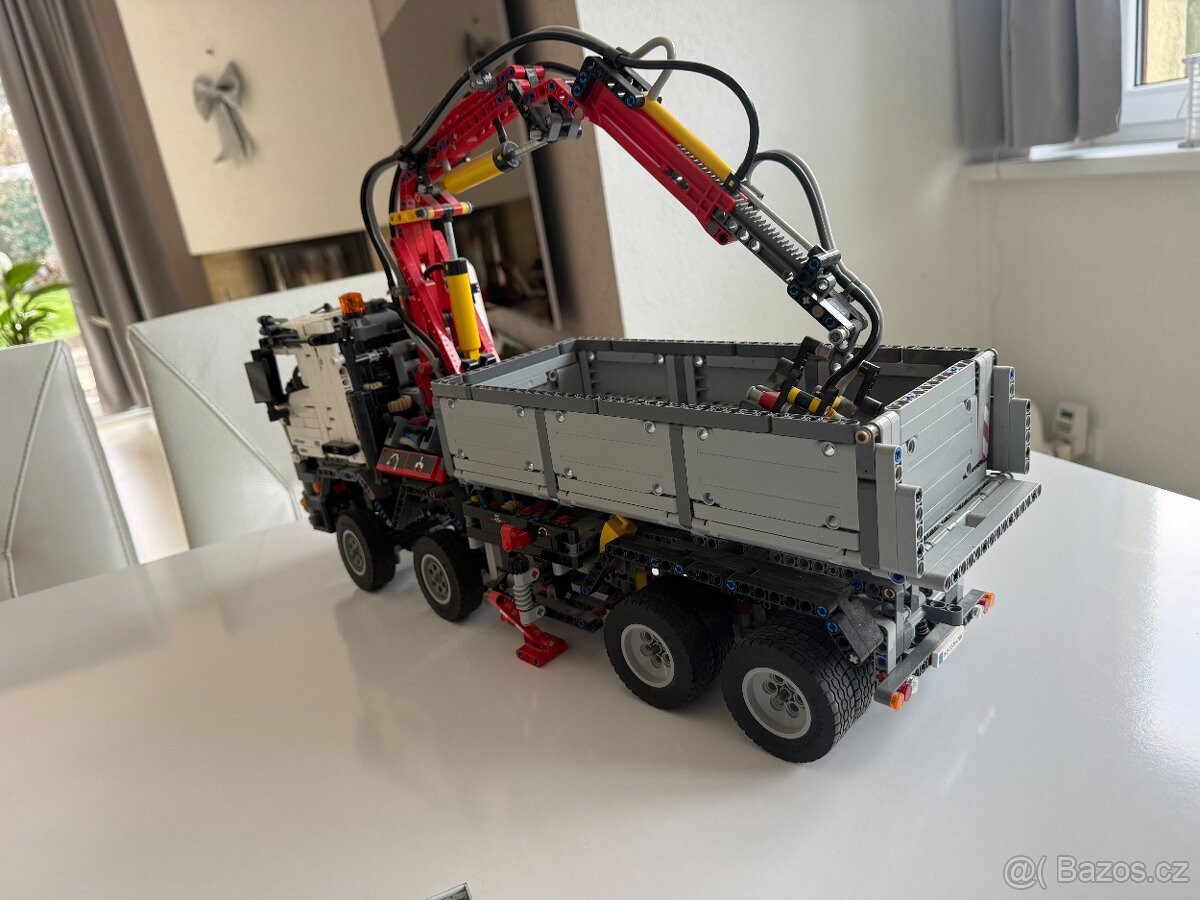 LEGO 42043 Technic - model 2 v 1 - 5
