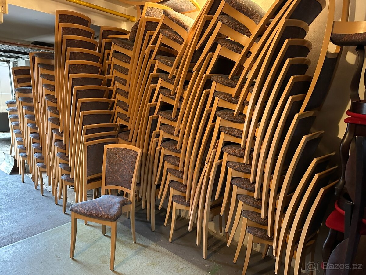 Stohovatelný PROFI restaurační nábytek.175ks židlí+41ks stůl - 5