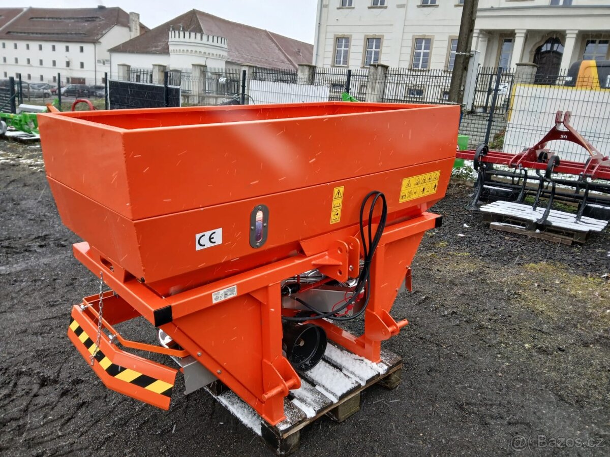 Rozmetadlo písku soli 1000 l - 5