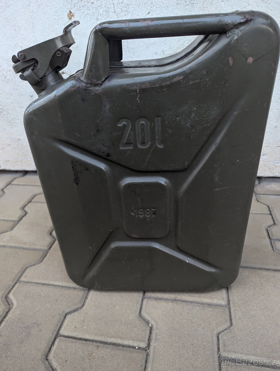Kanystr, odřené dno - 5