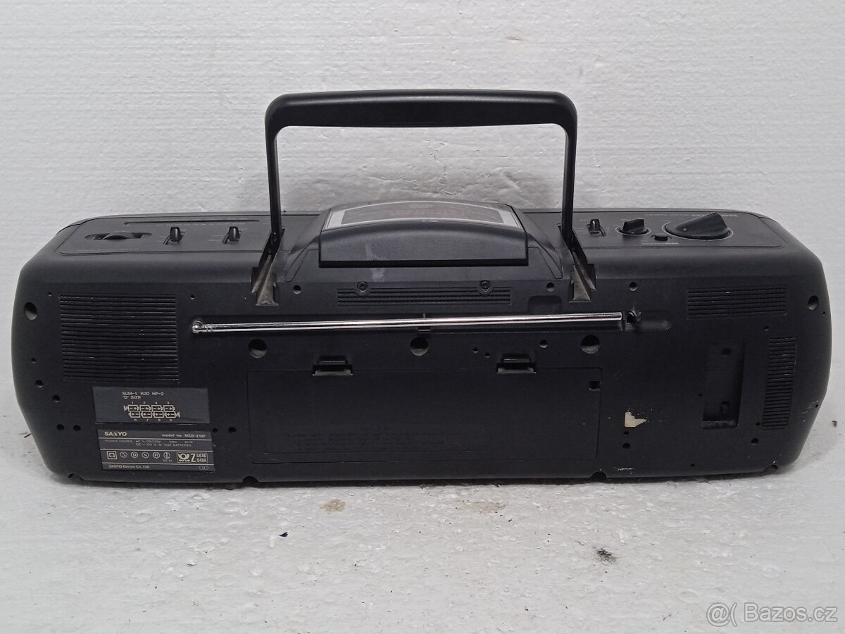 SANYO MCD-Z10F - Retro CD kazetový radiomagnetofon - 5