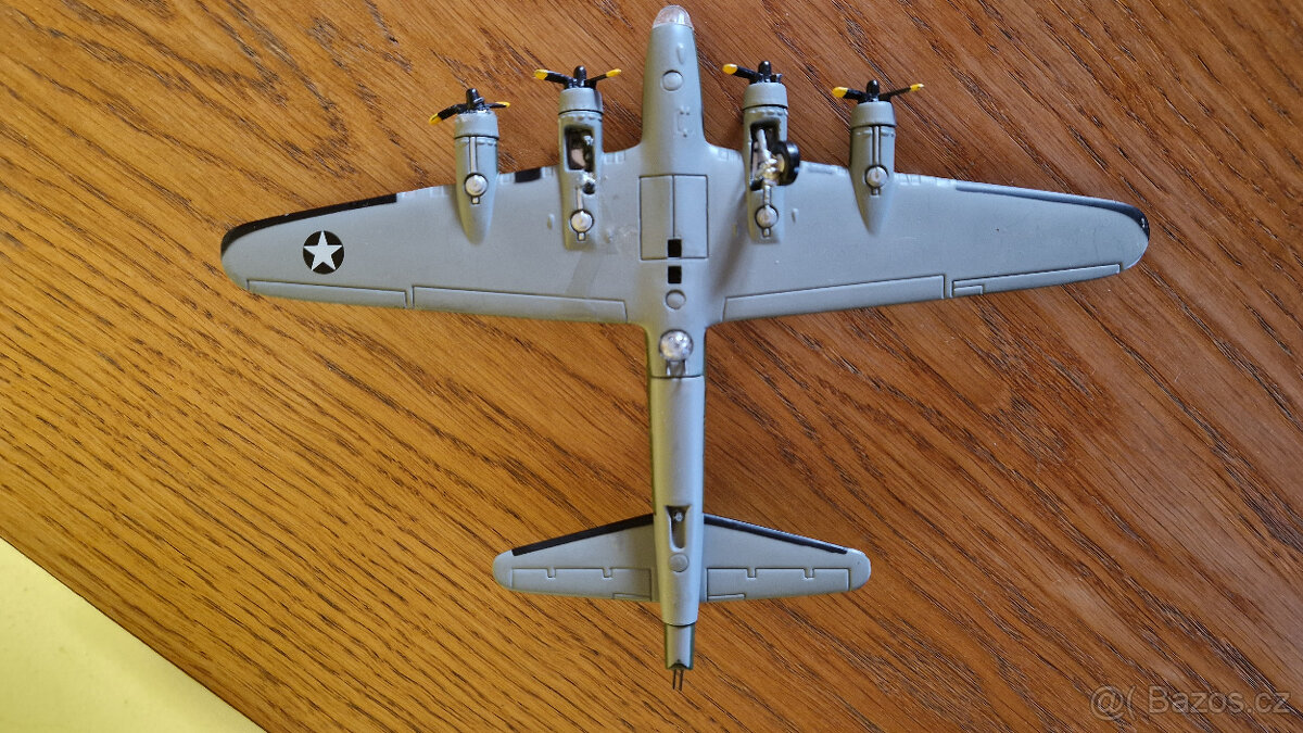 Model letadla B-17F Memphis Belle - Atlas - 5