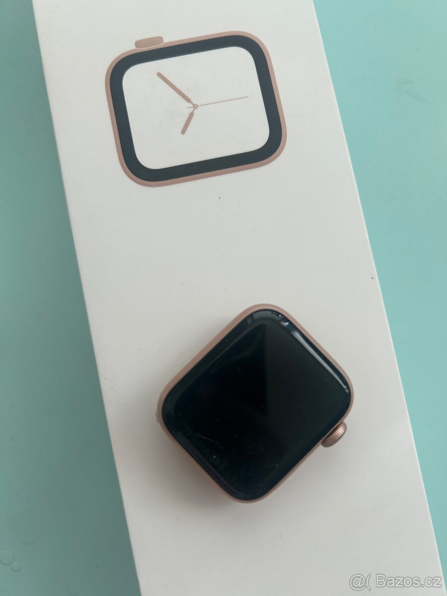 hodinky apple watch 4. série - 5