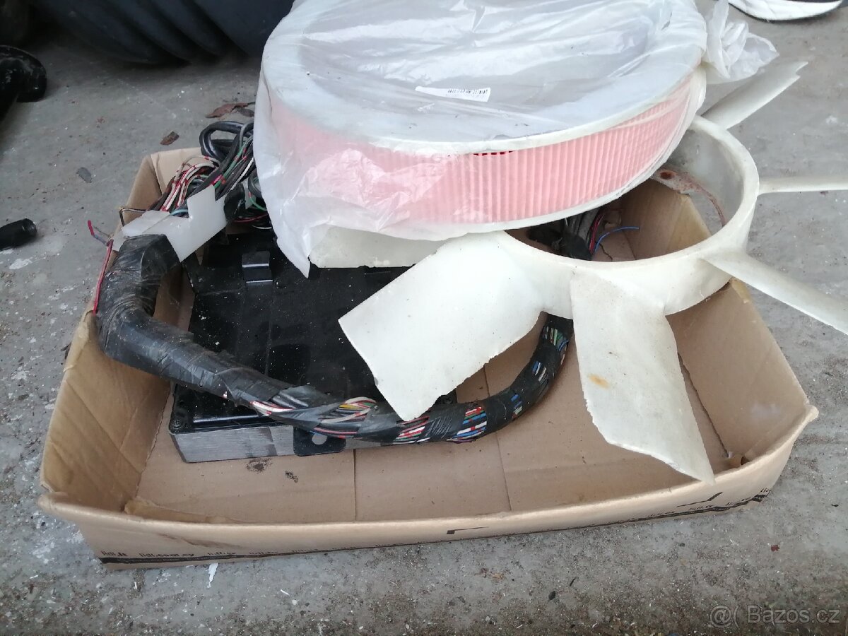 Řídící jednotka Terrano 1 D21 3.0 V6 - 5