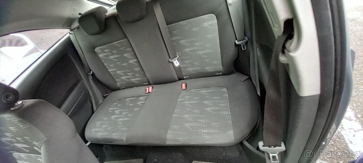 Opel Corsa D 1,2 - 5