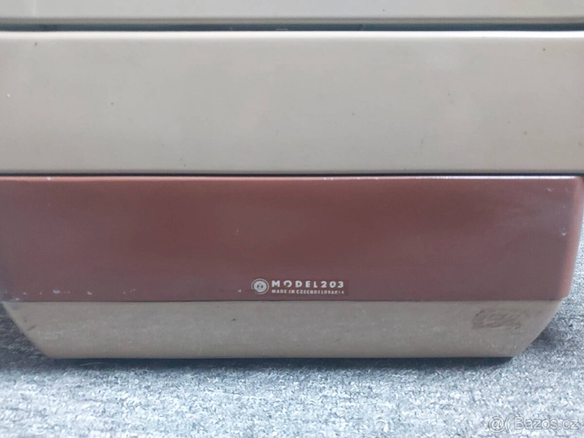 Veliký psací stroj Consul 203 - široký válec - 5