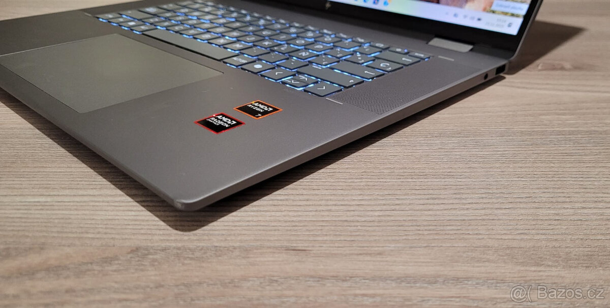 HP 2v1, Ryzen 7-8840 8/16x 5,1GHz, 16GB DDR5, 1TB SSD, R780M - 5