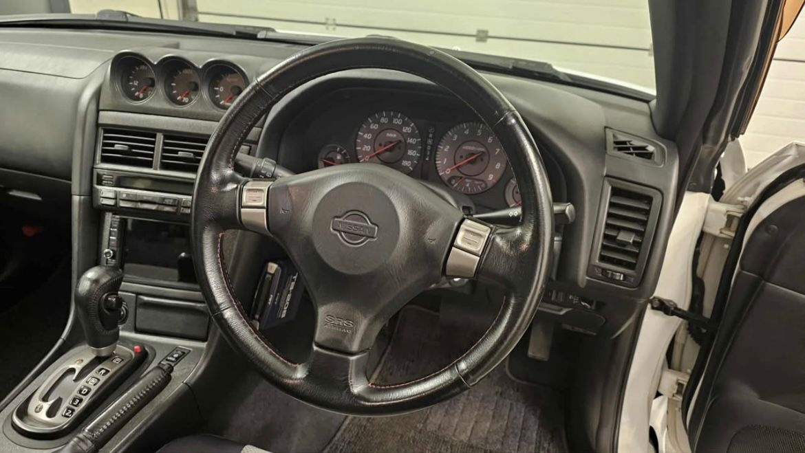 Nissan Skyline R34 - 5