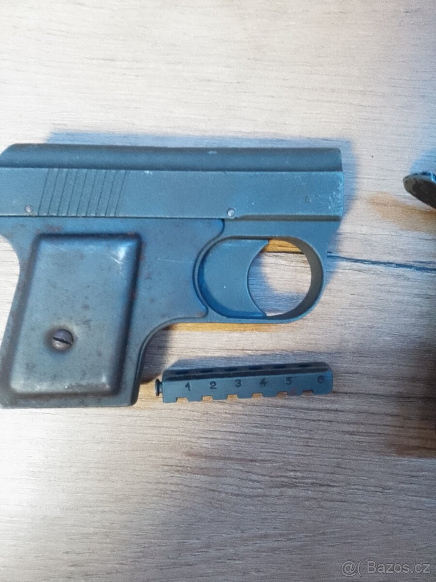 Poplašné pistole - 5