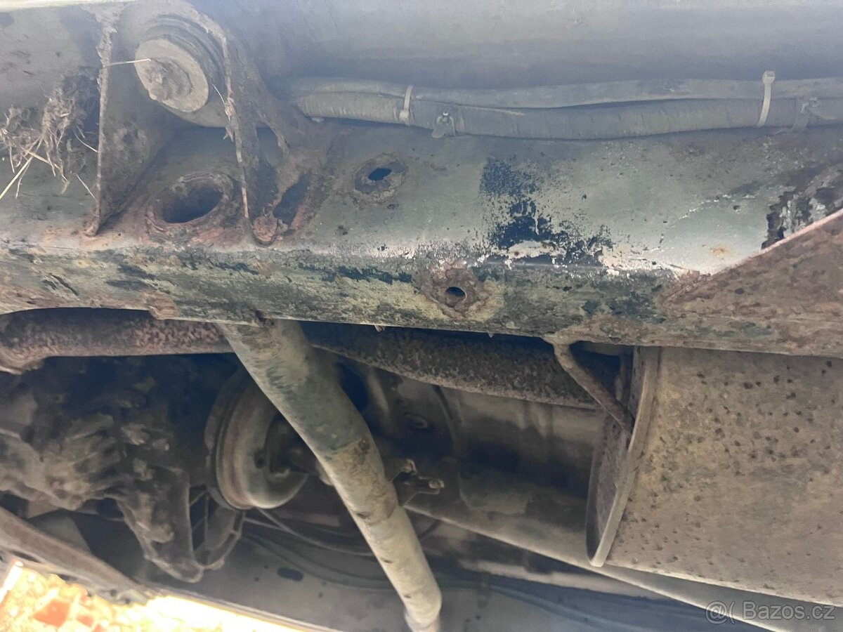 Nissan Patrol Y60 - 5