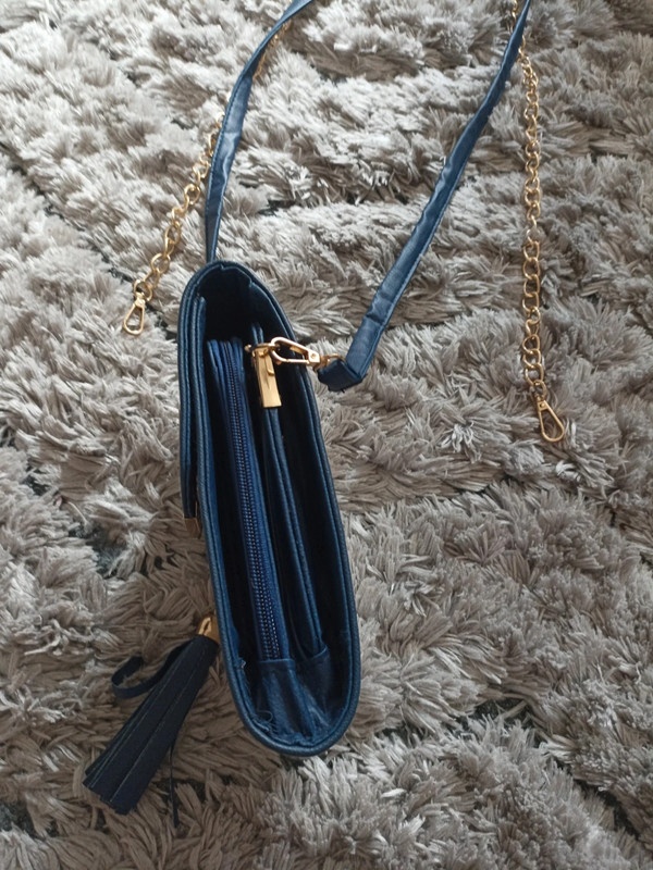 Mini kabelka na mobil a drobnosti - 5