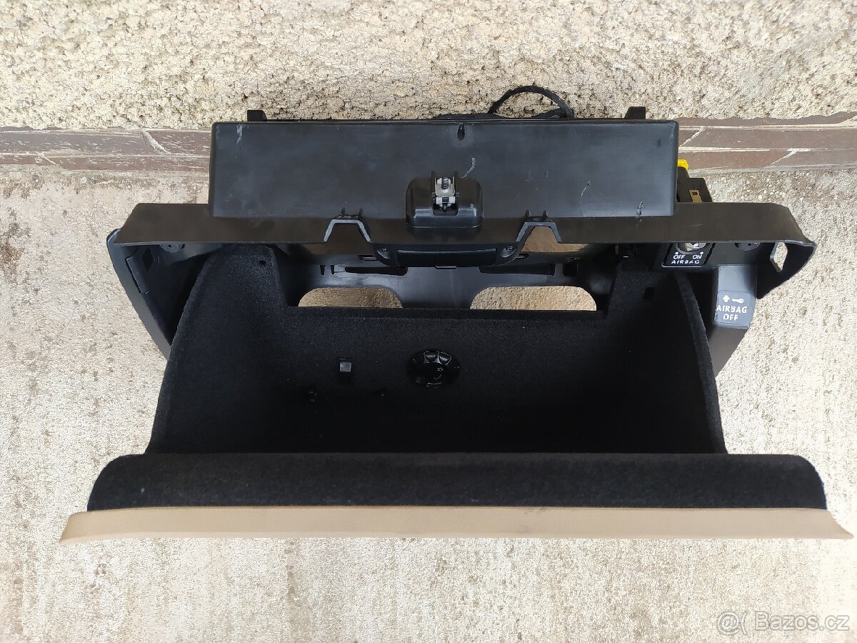 Kastlík spolujezdce Vw Passat B6 - 5