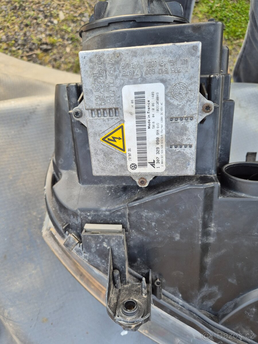 VW Golf V.,levé světlo xenon - 5