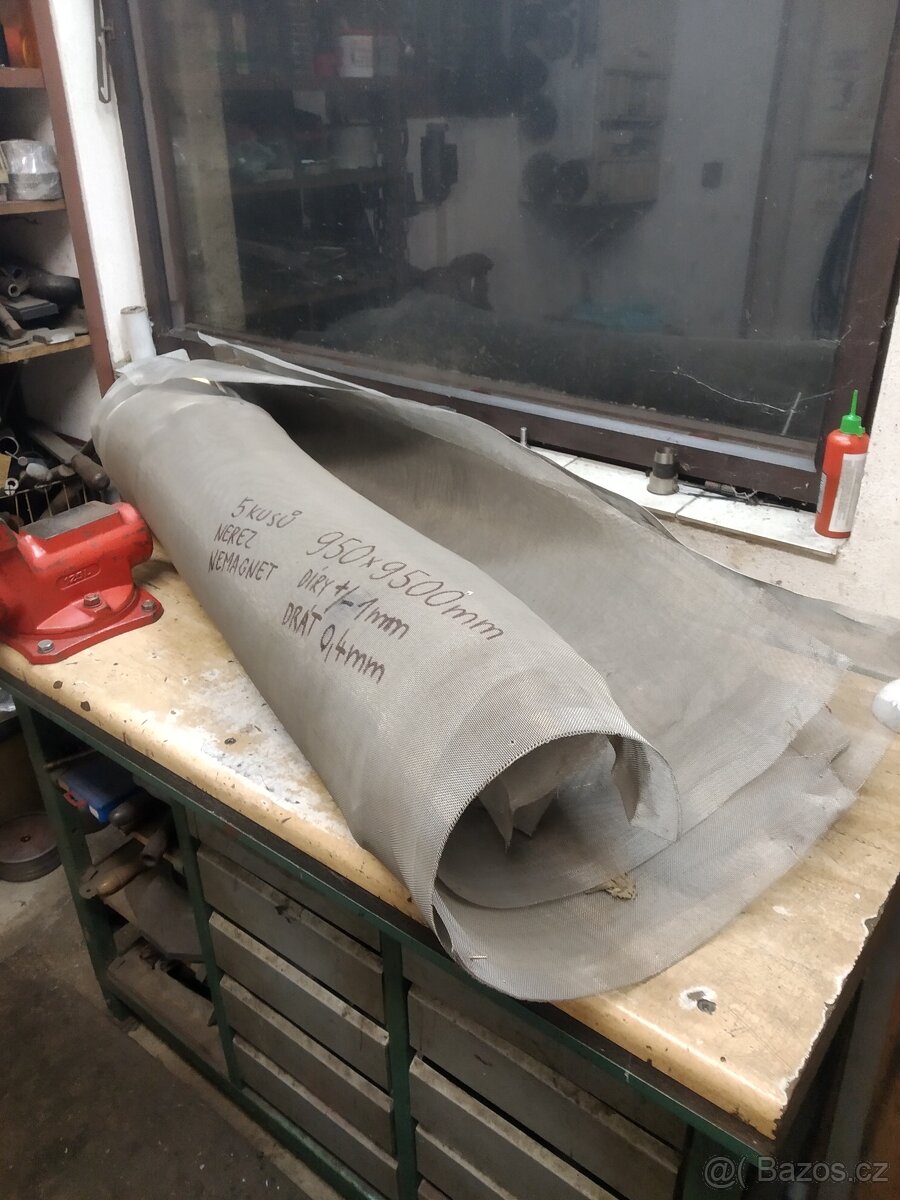 Nerezová síťovina proti hmyzu. 1 kus, 950x950mm, 0,4mm drát - 5