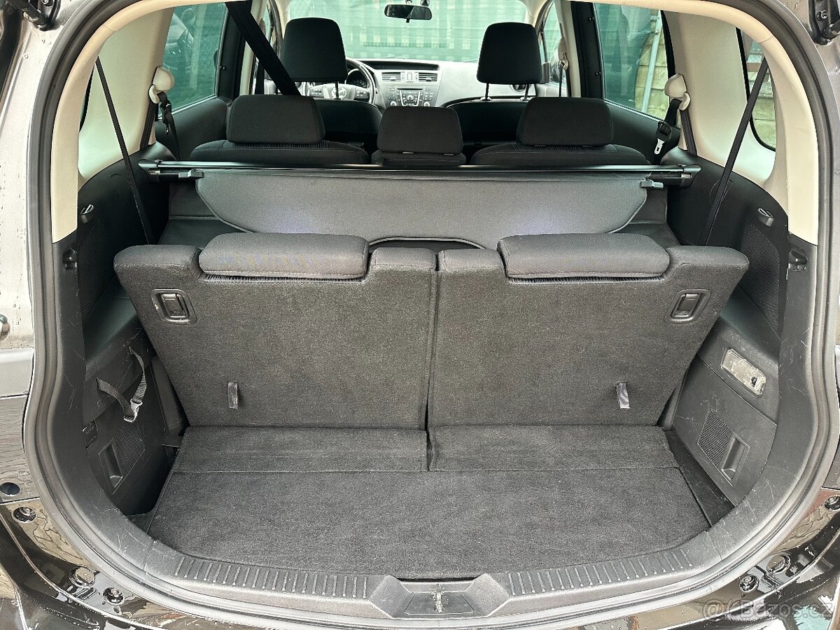 Mazda 5 2.0 110kW 2012 136289km 7.míst - 5