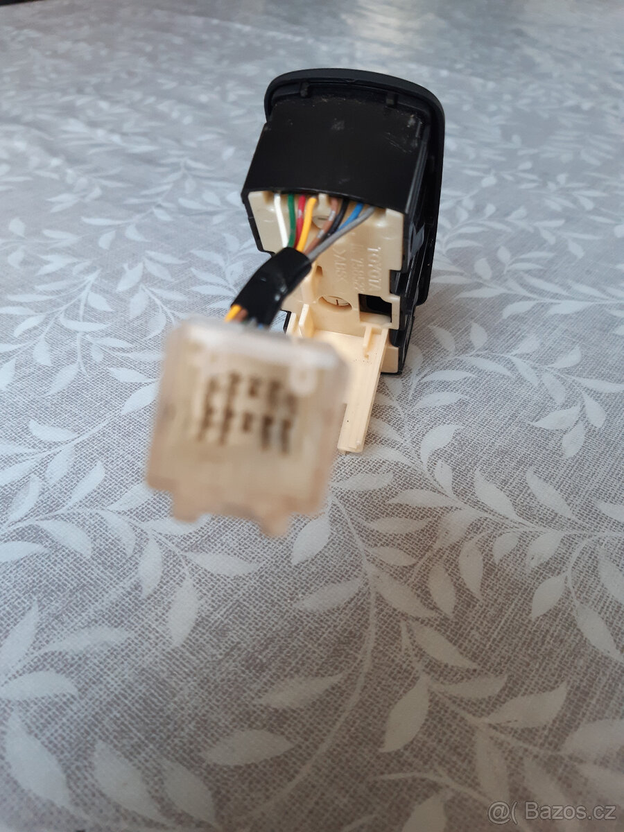 Ovladač hydraulického podvozku (AHC)