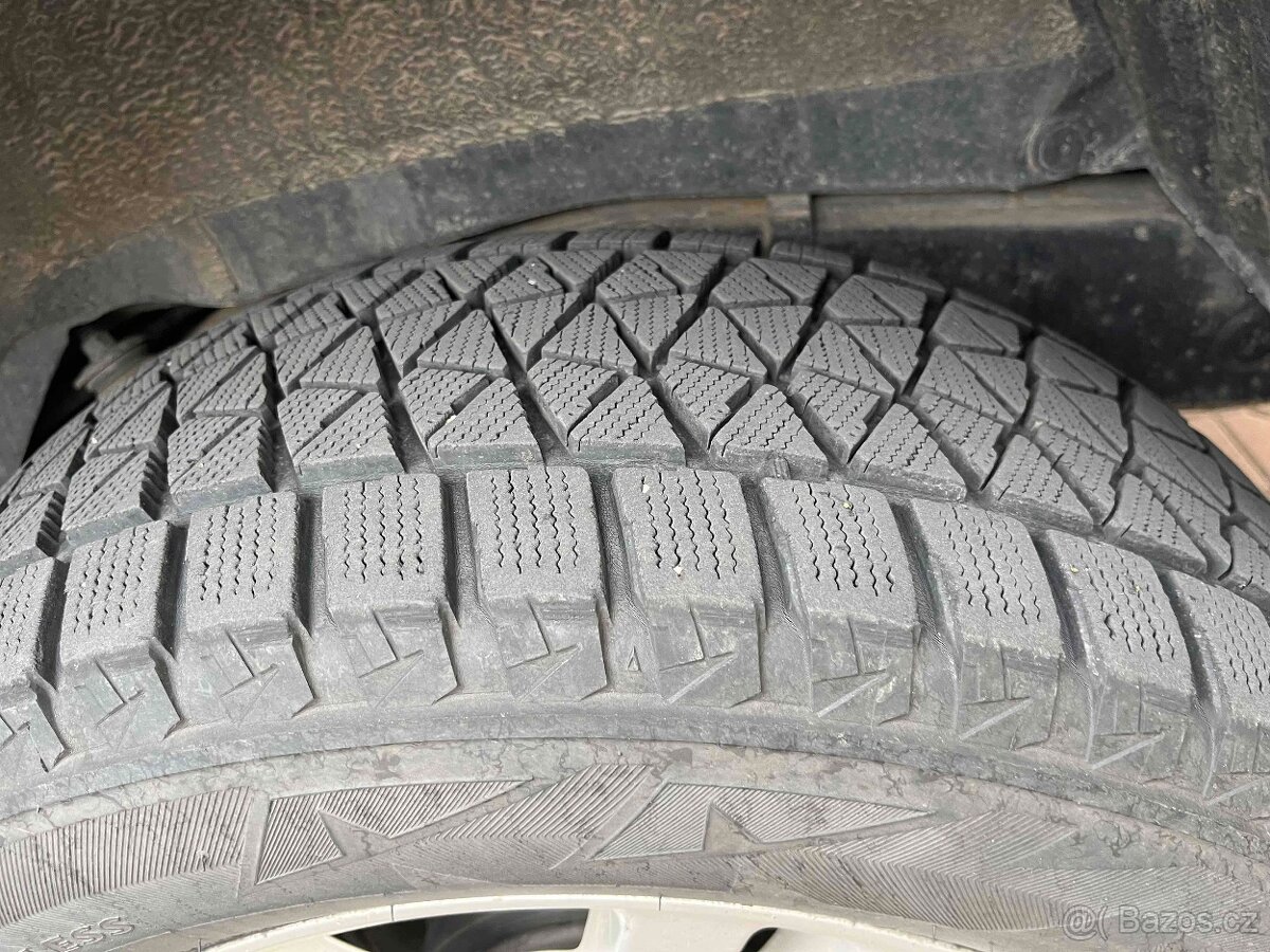 zimní pneu Bridgestone Blizzak DM-V2 265/60 R18 – 8 mm TOP