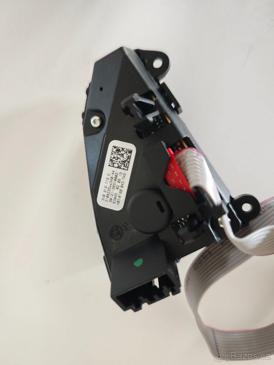 Multifunkční tlačítka na volant O3 - 5