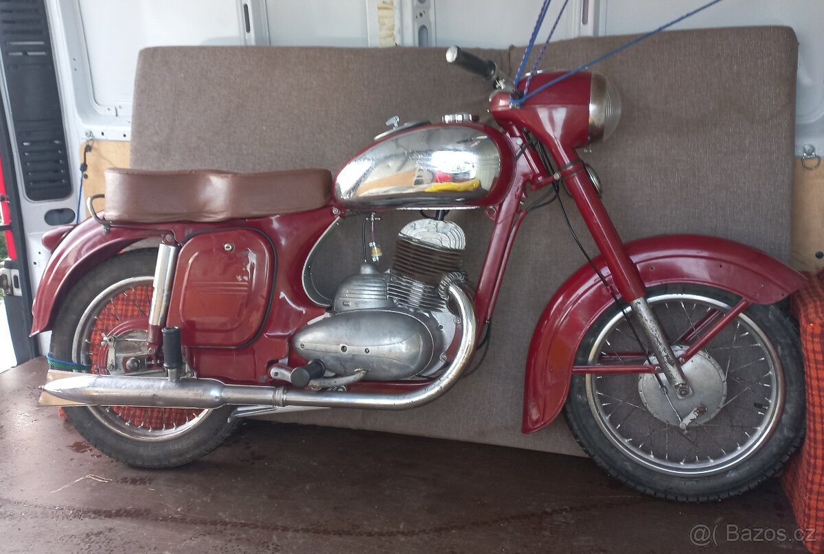 Jawa 250 - 5