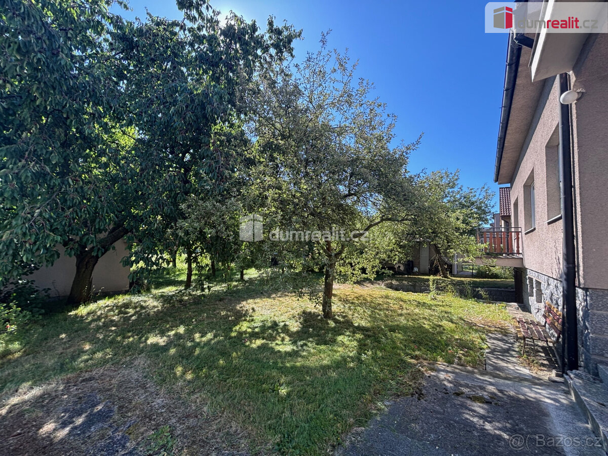 Prodej vícegeneračního rodinného domu o dispozici 5+1 v Doln - 5