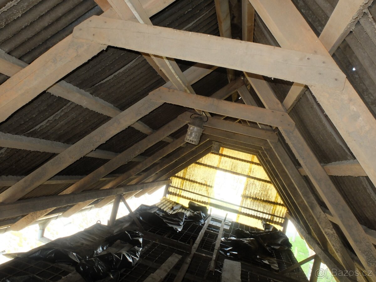 Kompletní střecha trámy oplechování, krytina - 5