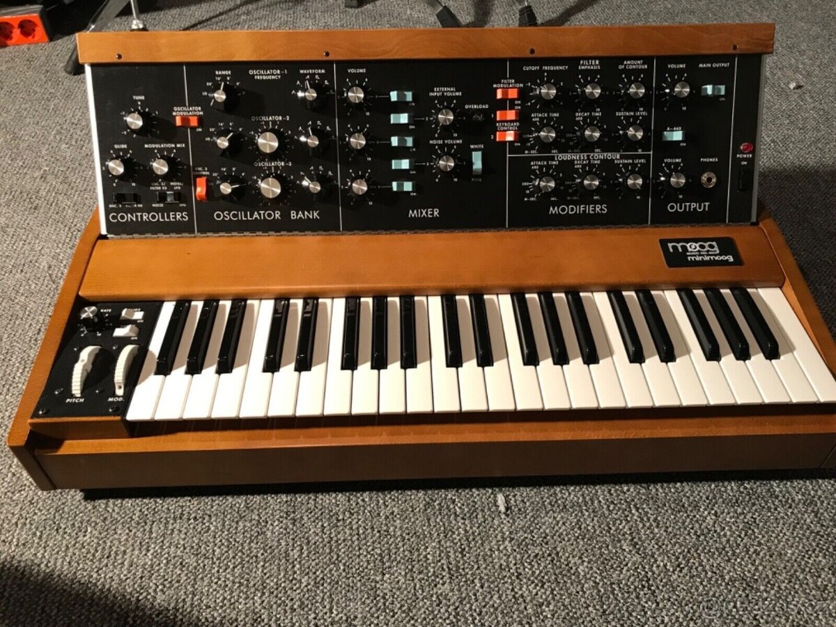Moog Minimoog Model d, Reissue 2016, top - 5