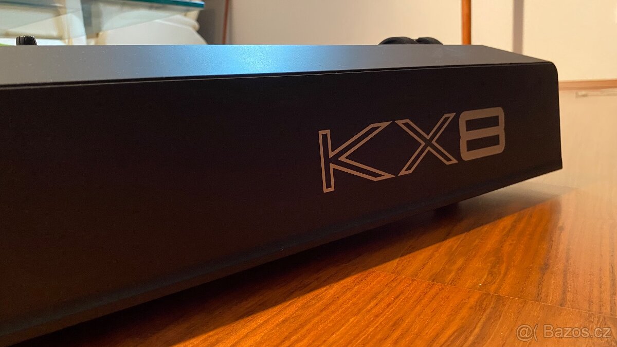 Yamaha KX-8 - 5