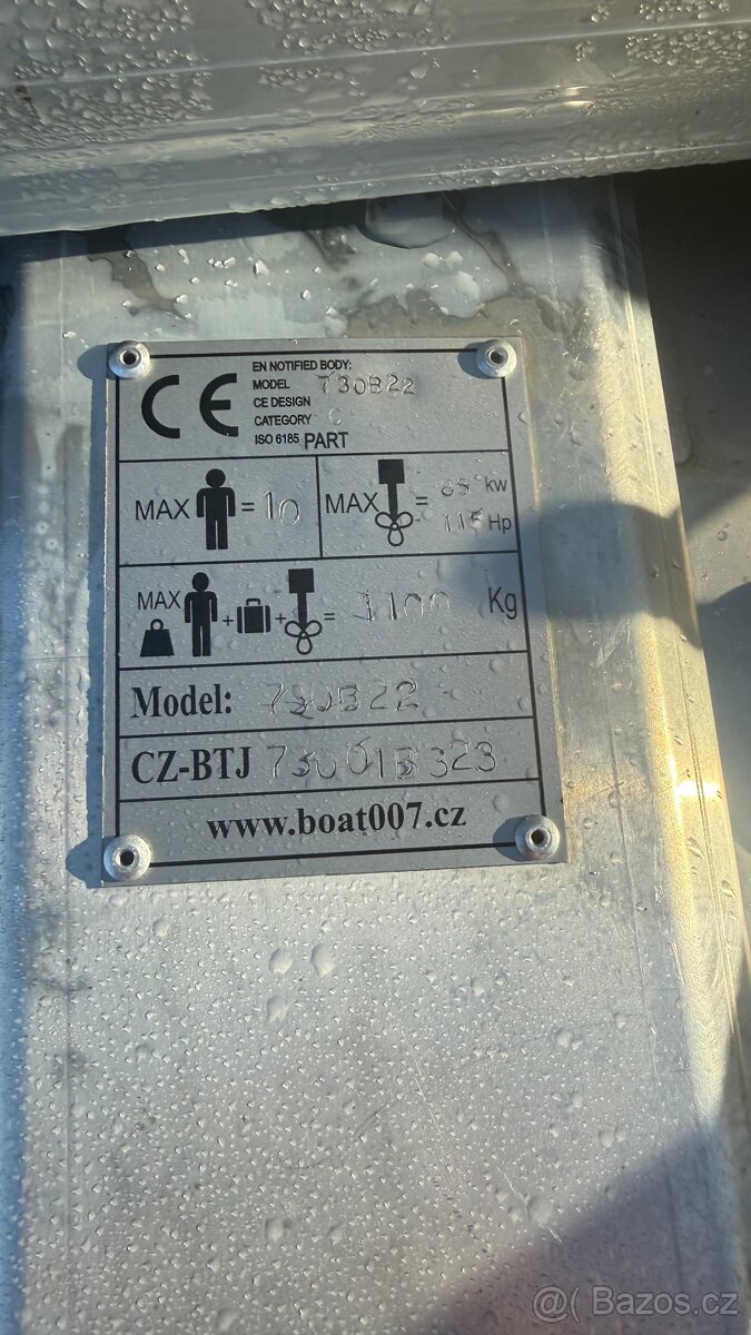 Katamaran 5/2023 dobre vybaven - 5