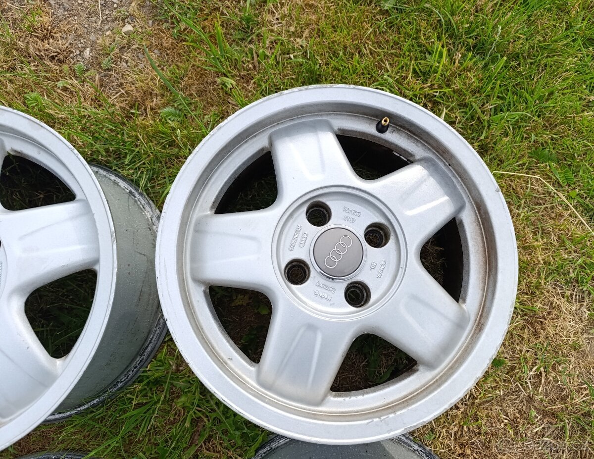 Prodám sadu ALU disků R15 z Audi 80 - 5