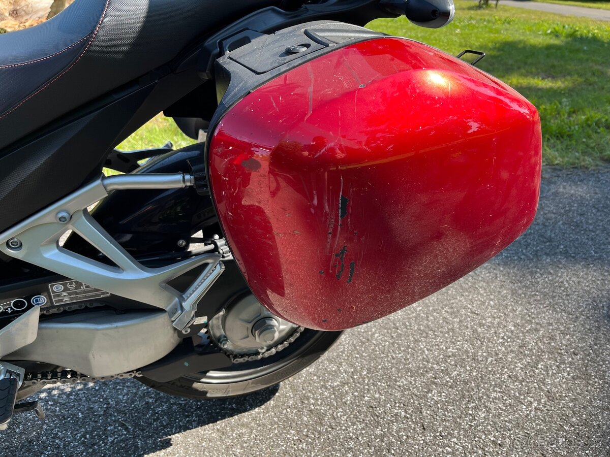 Honda VFR 800 X Crossrunner “spěchá “ - 5