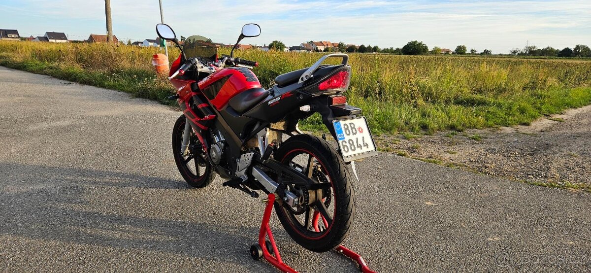 Honda CBR 125R - 5
