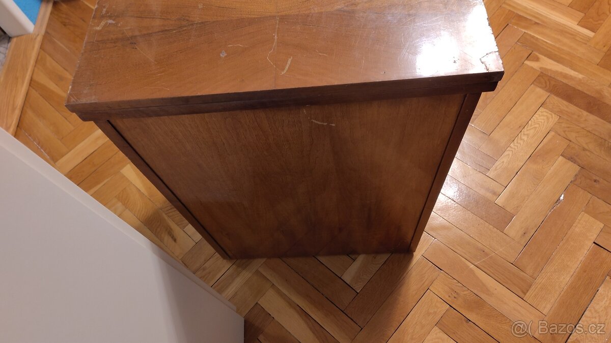 Šicí stroj Lada 233 - 5