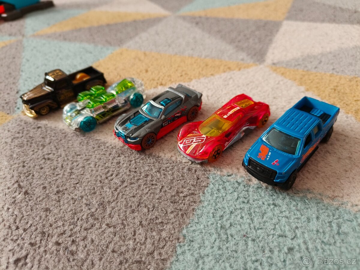 Hot Wheels dráha a auta - 5