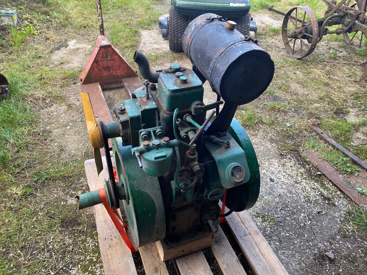 Stabilní motor Slavia 1s100 - 5