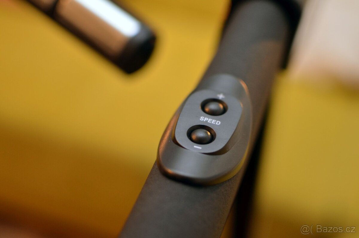 Běžecký pás HRS T-400S (autosklon, 3HP, 45x126cm, do 130kg) - 5