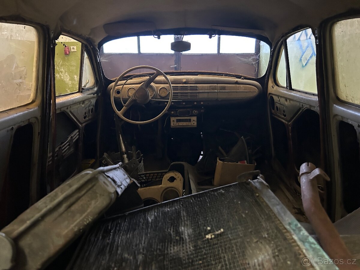 Škoda 1201 sedan - 5