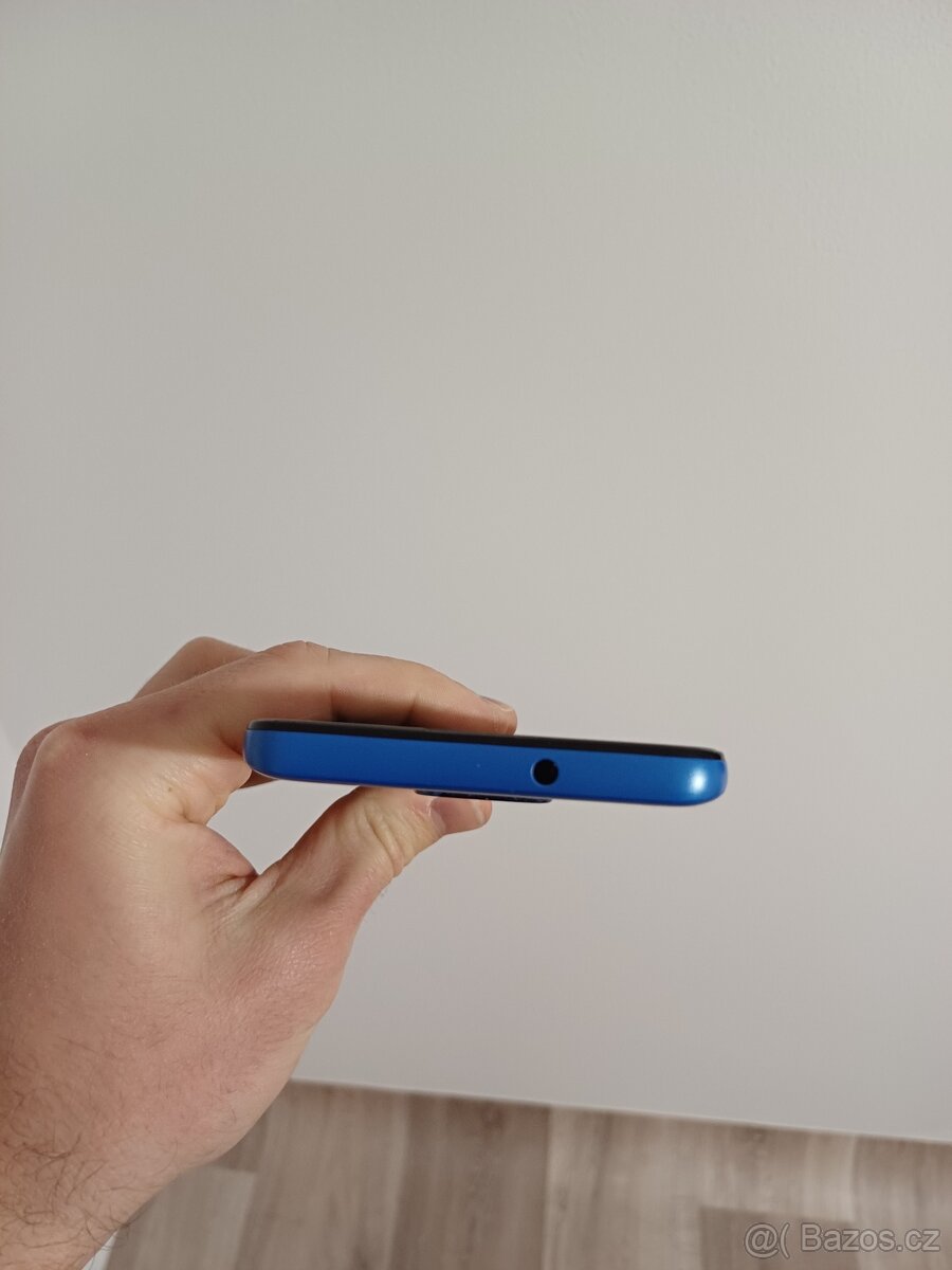 Dotykový telefon Motorola - 5