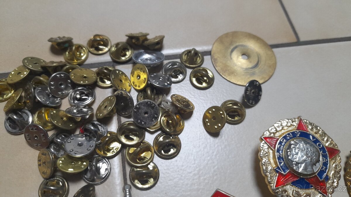 Staré odznaky 4 - 5