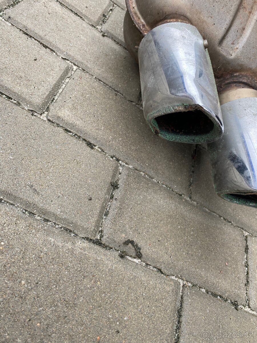 výfuk BMW M4 M3 BMW 330i - 5