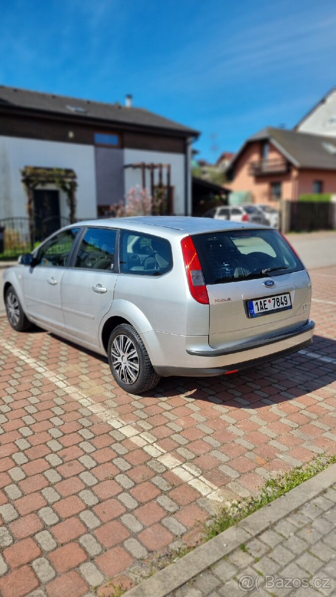 Ford Focus 1.6 nová STK - 5