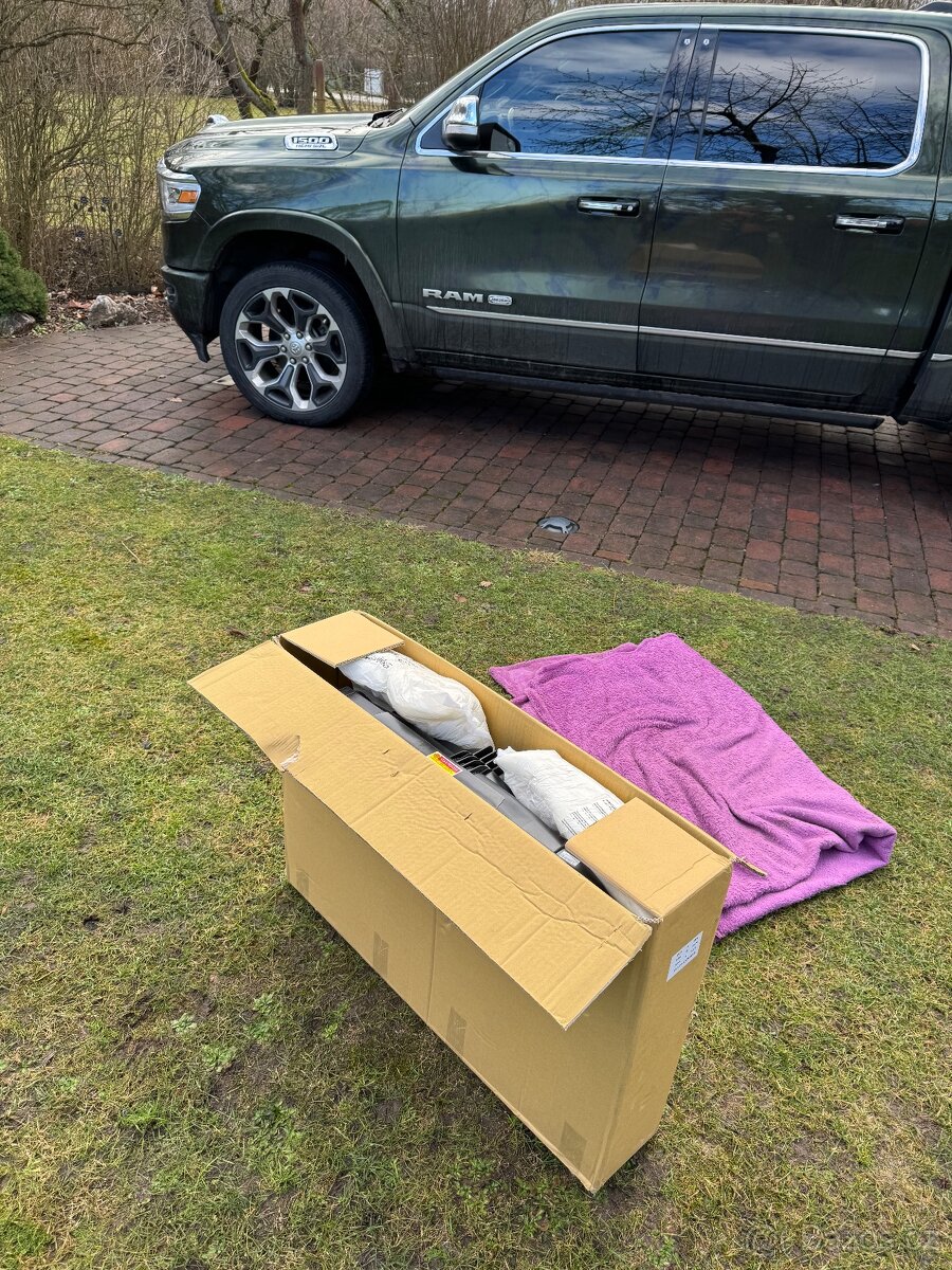 Dodge RAM 1500 ventilátor chladiče 2019-24 5,7 HEMI