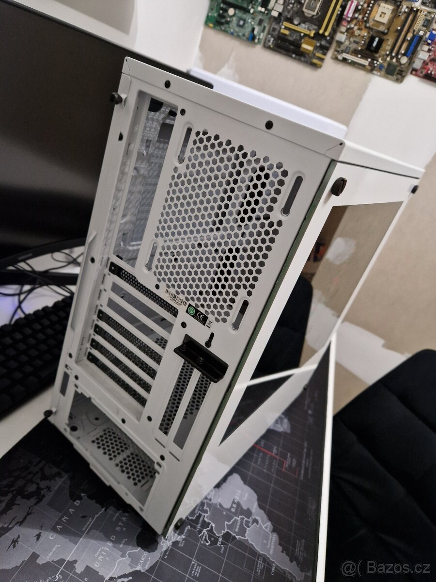 Corsair 275R lcd side panel - 5