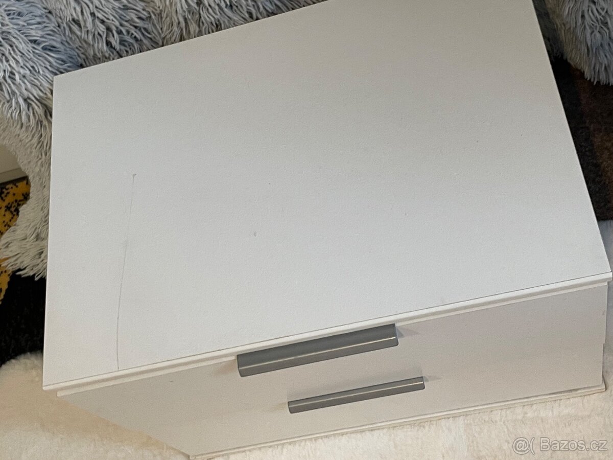 Dva noční stolky set, bílé, 2 zásuvky každý - 5