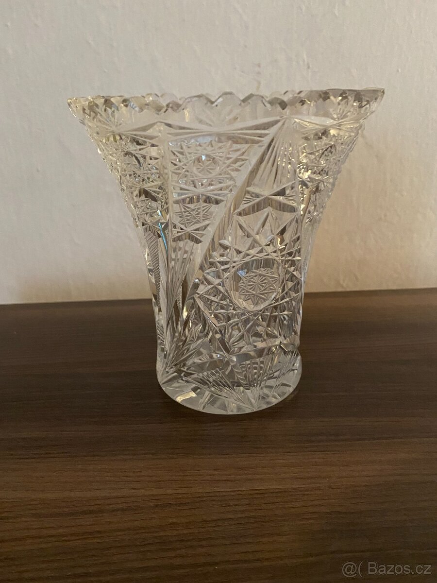 Skleněné vázy a skleněná mísa - 5