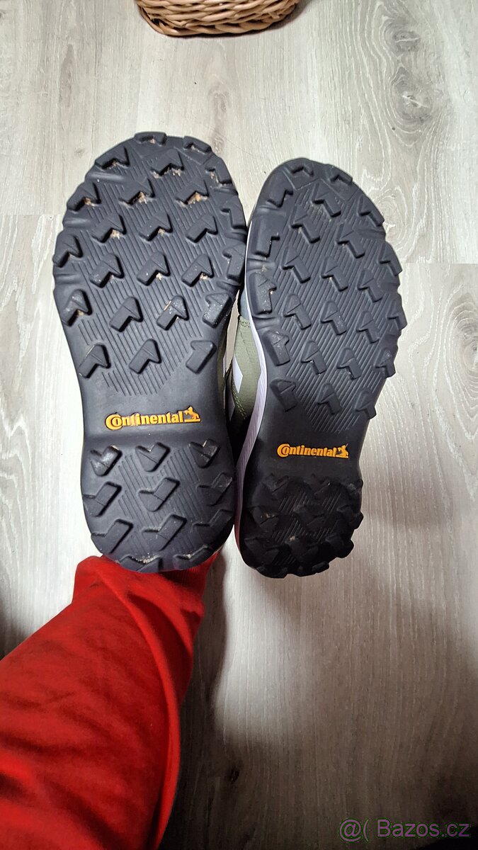 Turisticke boty Adidas - 5