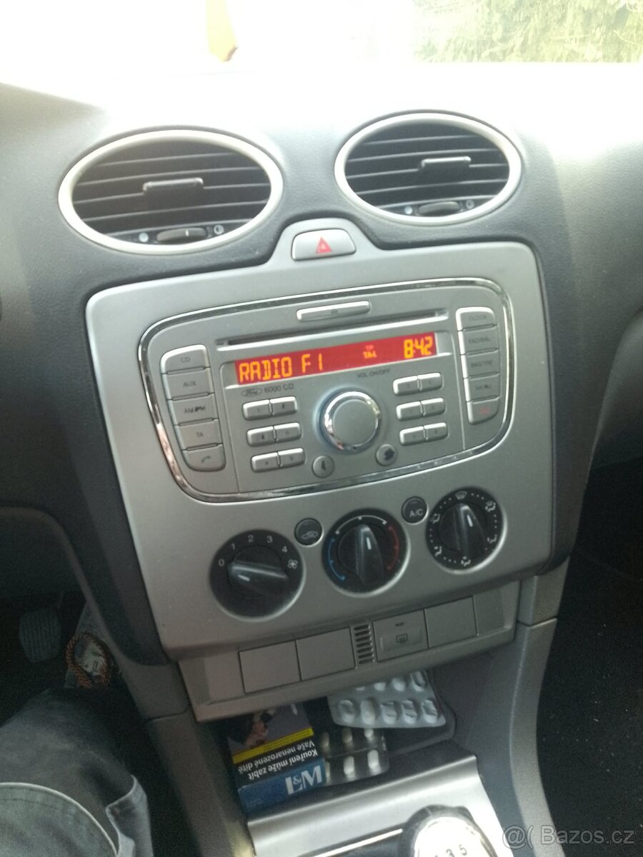 Ford Focus 1.6 benzin 2008 - 5