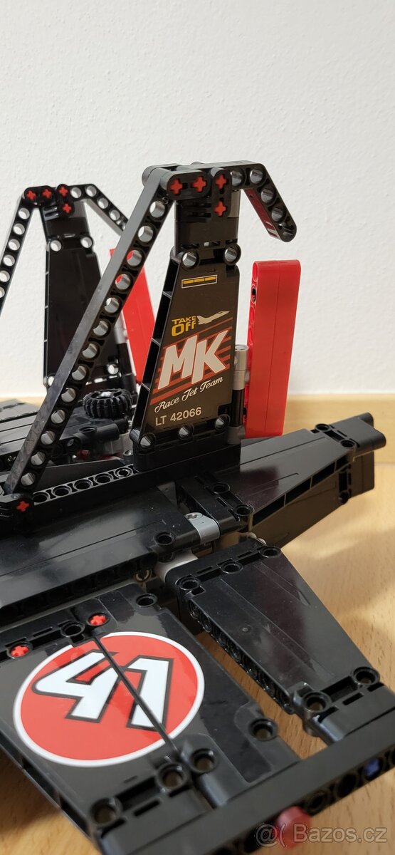 LEGO® Technic 42066 Závodní stíhačka - 5